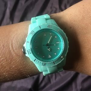 •Women’s Teal Watch•